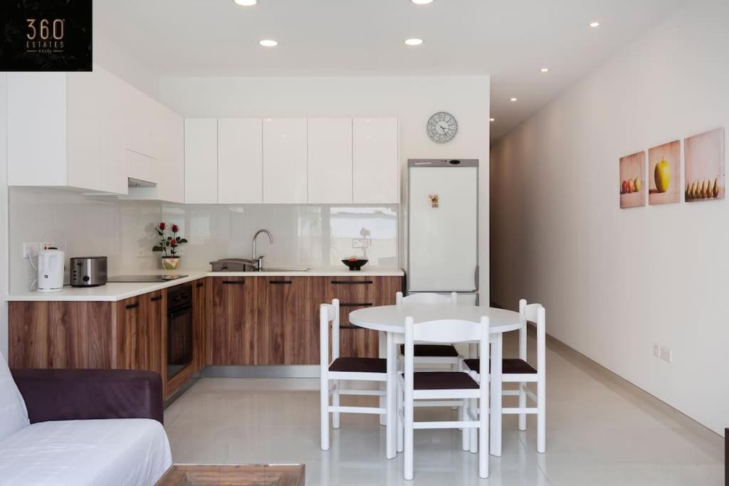 Comfy Apt With Terrace, 5 Mins To Sliema Ferries By 360 Estates Gzira Luaran gambar