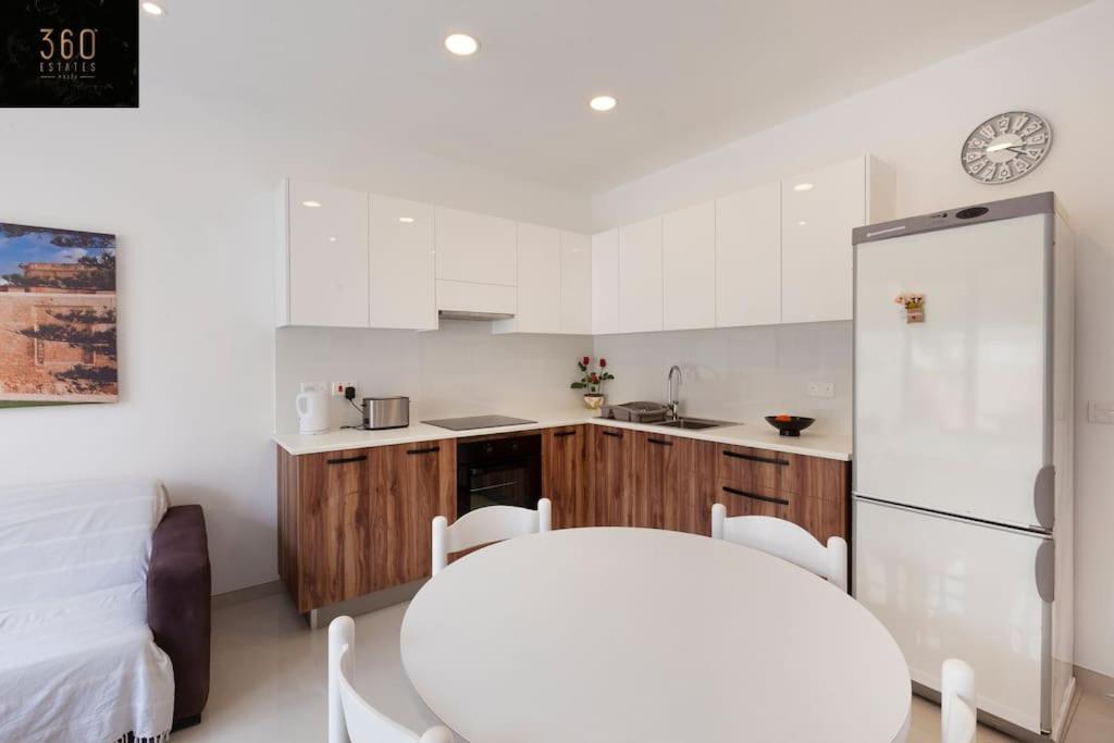 Comfy Apt With Terrace, 5 Mins To Sliema Ferries By 360 Estates Gzira Luaran gambar